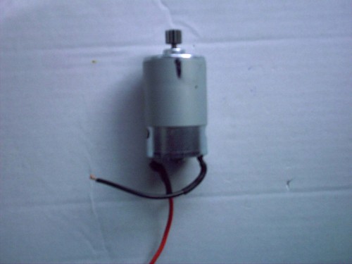 Elektromotor mit zahnrad 11 - elektromotor,