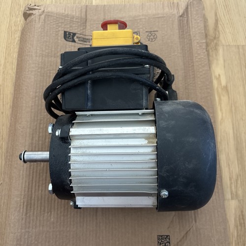 Elektromotor 220v 550w 2850 - elektromotor,