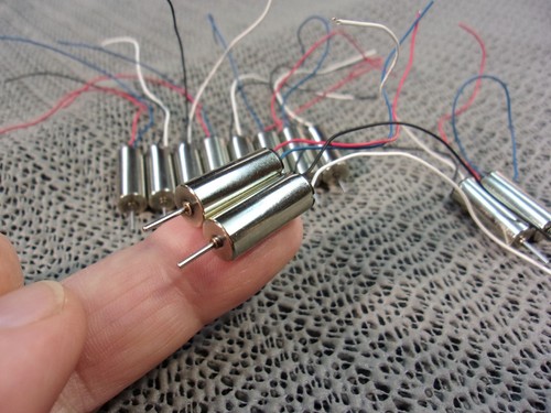 Motor v ø 8mm - Ø,